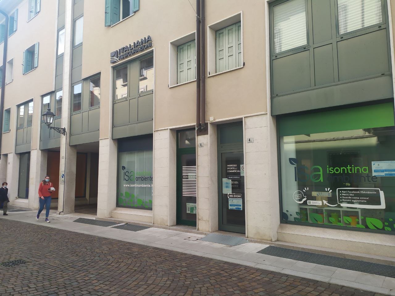 Copertina per Nuova bufera su Isontina ambiente a Gorizia, bloccati conti correnti e paghe dei dipendenti